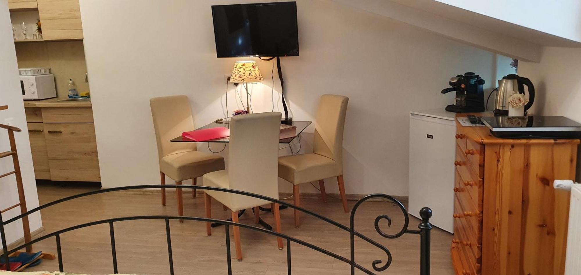 Karmelita Boutique Apartman Шопрон Номер фото