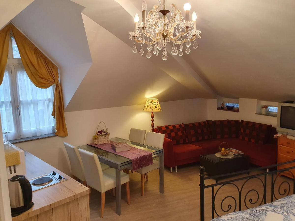 Karmelita Boutique Apartman Шопрон Екстер'єр фото